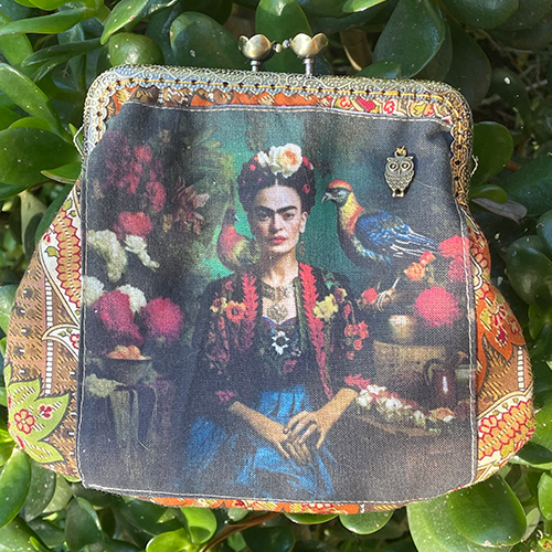Porte monnaie grand format motif Frida Kahlo